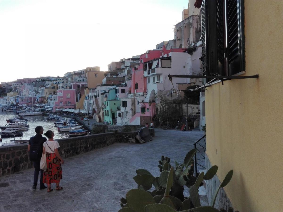Residenza Mena Marina Corricella Apartment Procida Bagian luar foto