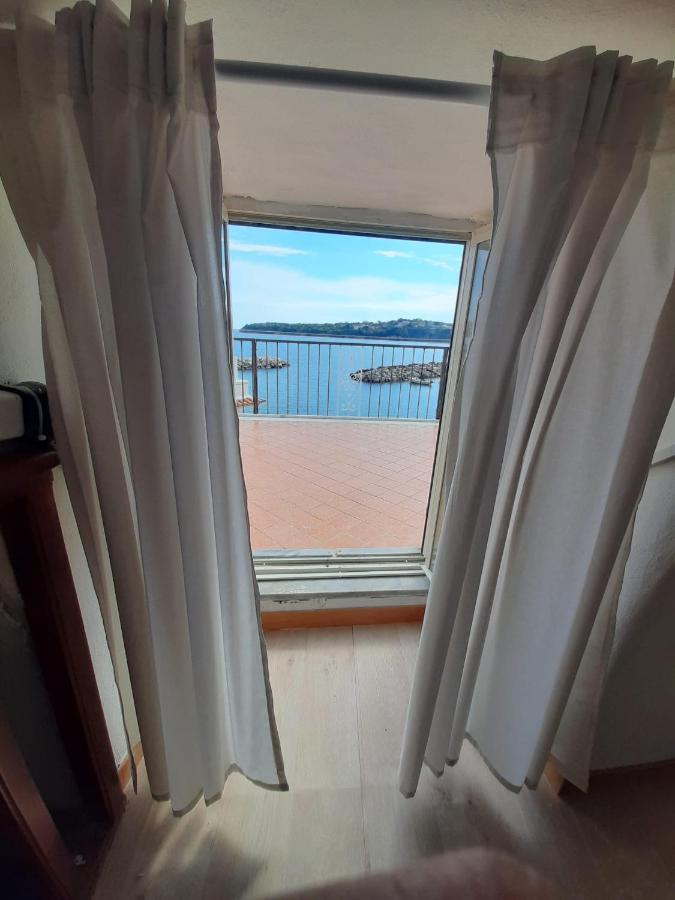 Residenza Mena Marina Corricella Apartment Procida Bagian luar foto