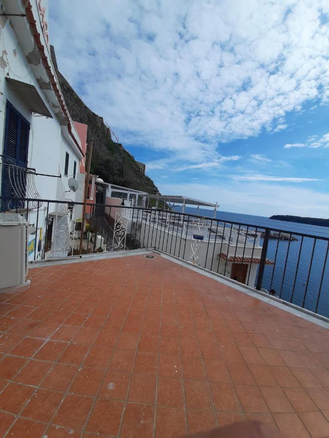 Residenza Mena Marina Corricella Apartment Procida Bagian luar foto