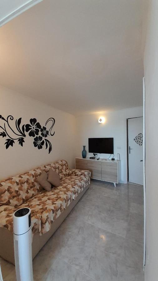 Residenza Mena Marina Corricella Apartment Procida Bagian luar foto